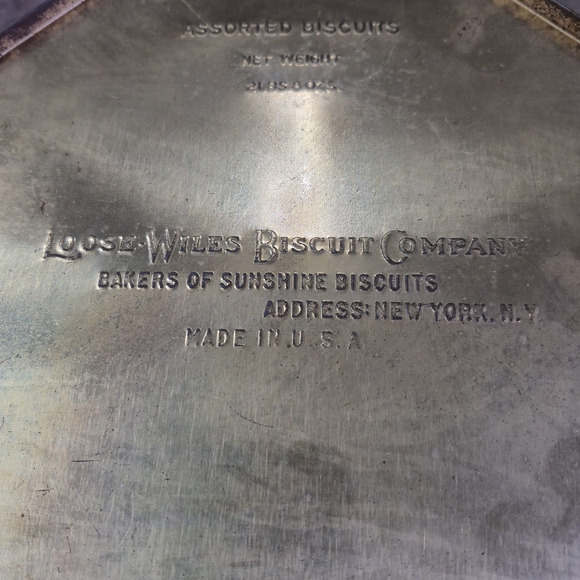 RARE Loose-Wiles Tin 1939 New York Worlds Fair Tin w Handle Vintage Collectible - Picture 14 of 16